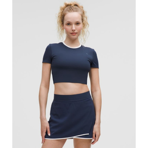 NWT LULULEMON Crop Top Tee Size L Navy Blue White Trim - Picture 2 of 9